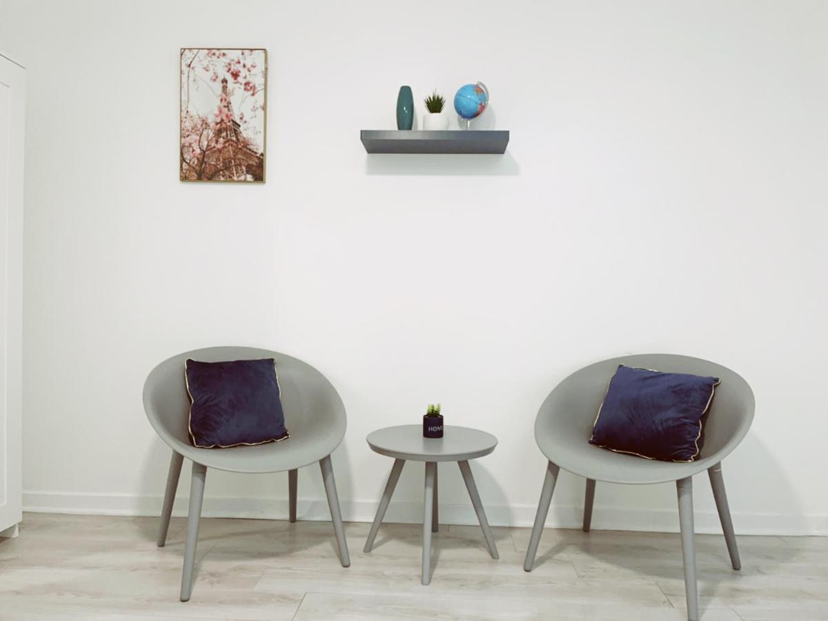 Apt 67M2 Hyper Centre: 2 Chambres, Cuisine Tv Wifi Fontenay-le-Comte Exterior foto